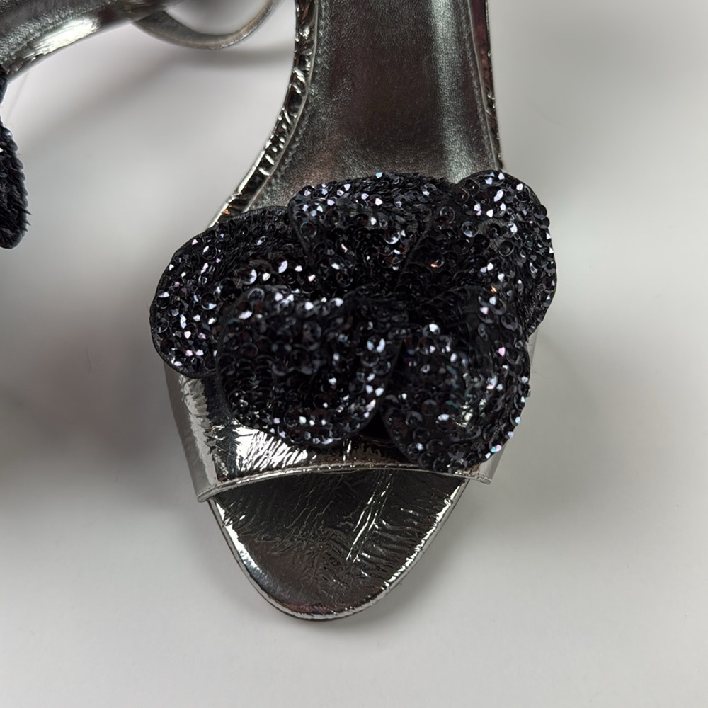 New J.Crew Collection Italian silver sandal heels with navy sequin flower - Picture 2 of 8